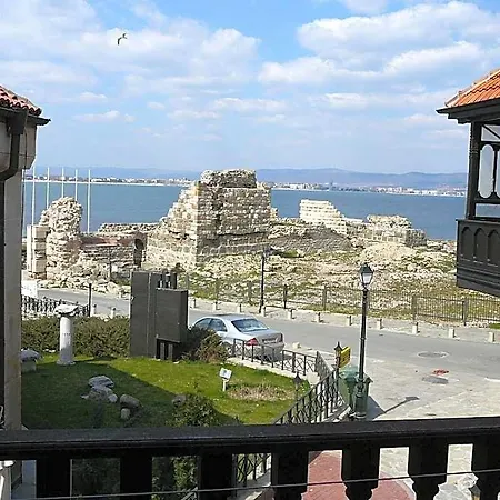 Rony Hotell